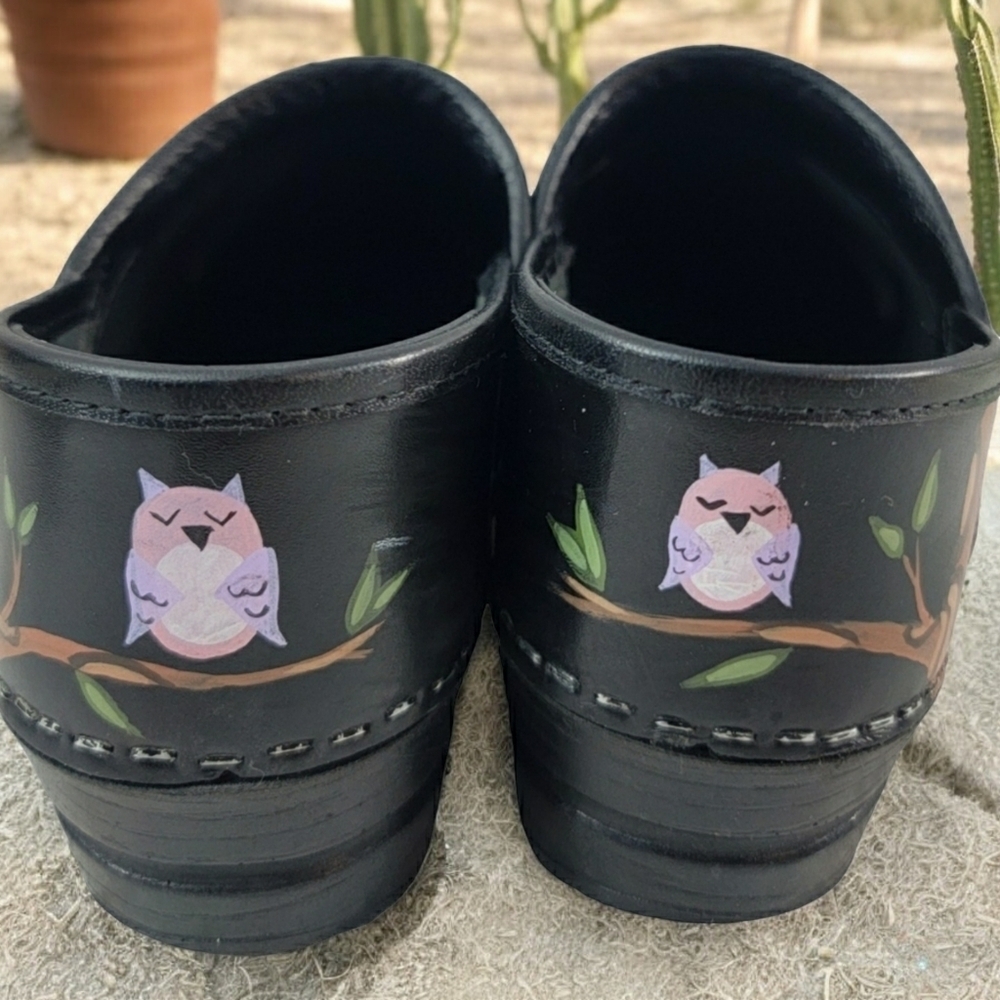Sanita Woman's size Euro 38 Clogs with Owl in Trees theme. - Picture 5 of 7